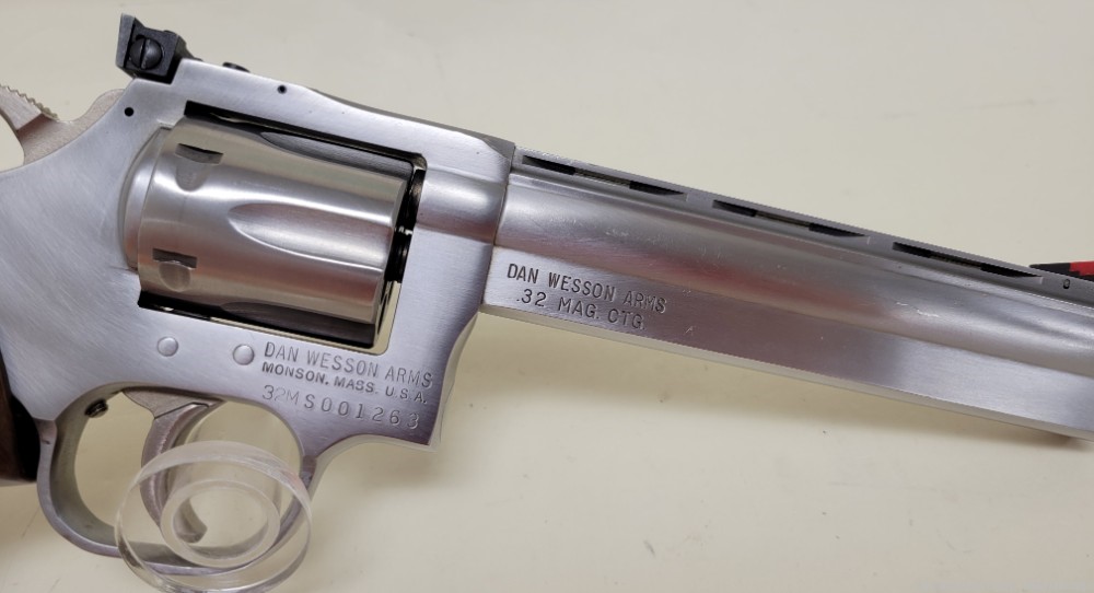 Dan Wesson 732VH6 32 H&R Mag 6" Barrel Stainless-img-2