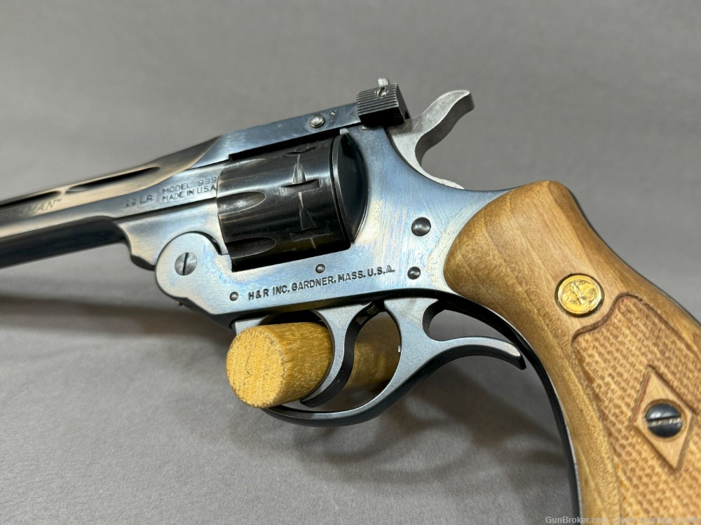Beautiful H&R Model 999 Sportsman - .22 L.R. 9-Shot Top-Break Revolver-img-3