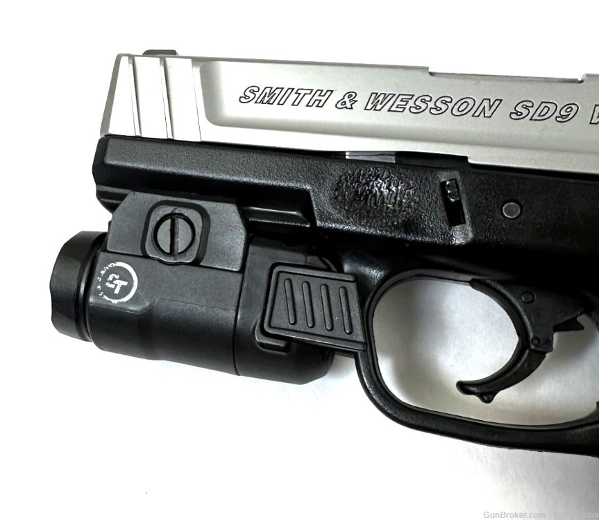 Smith & Wesson sd9ve 9mm semi auto pistol 2-mags-img-8