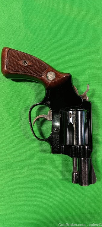 SMITH & WESSON MODEL 37 CHIEFS SPECIAL AIRWEIGHT 38SPL -MFG 1961--img-1