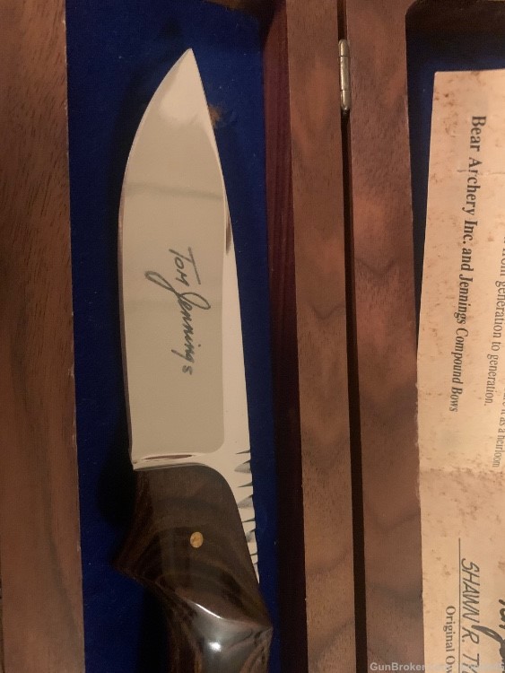 Two Commemorative Knives from Bear/Jennings Archery -img-8