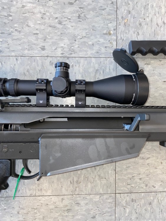 NEW! BARRETT MODEL M82 .50 BMG WITH LEUPOLD MK4 4.5-14 2 MAGS -img-6