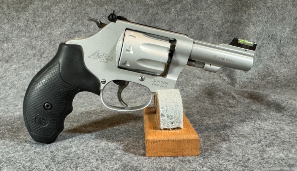 Smith & Wesson 317 Revolver 22LR S&W-img-2