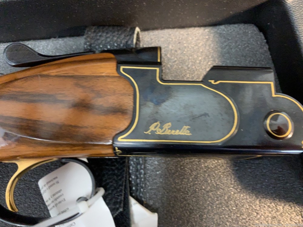 Beretta Gold & Black Over Under 12 Gauge shotgun.-img-10