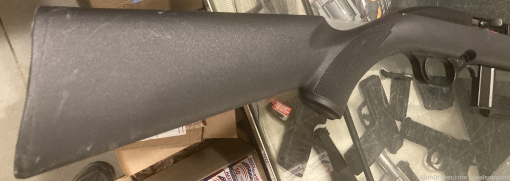  Mossberg 702 Plinkster 22LR good condition(no card fees added)-img-1