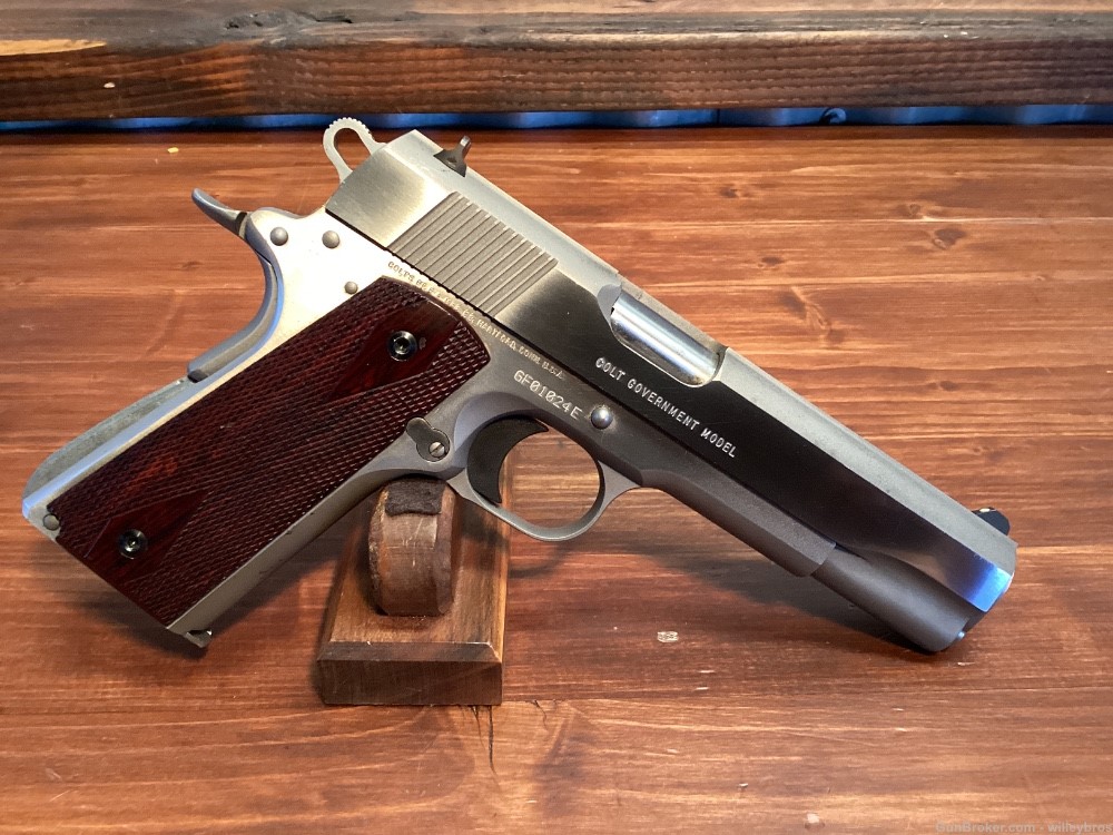 Rare 1993 Colt 1911 Government .40 S&W 5” Four Magazines Bright Bore -img-1
