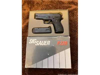 Sig Sauer P228 Compact 9mm Early 1990's Original Box 2 Mags Target Manual 