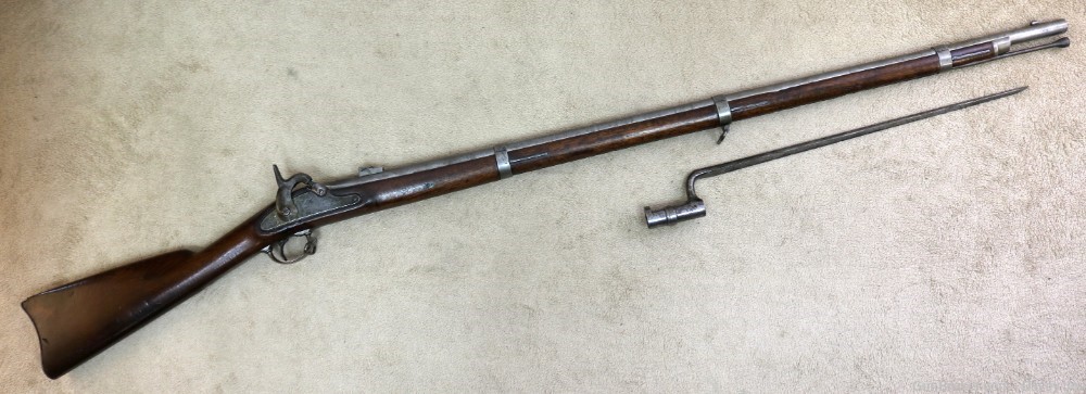 Fine Original Civil War US 1861 Springfield musket 58 cal with bayonet -img-0