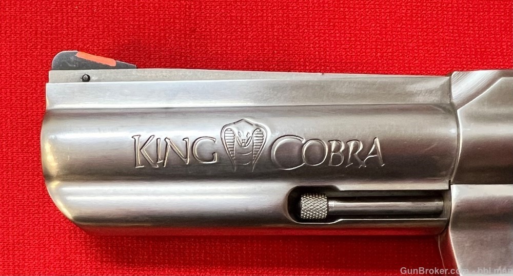 Colt 357 mag King Cobra 4" Stainless Steel Revolver Made in 1987-img-3