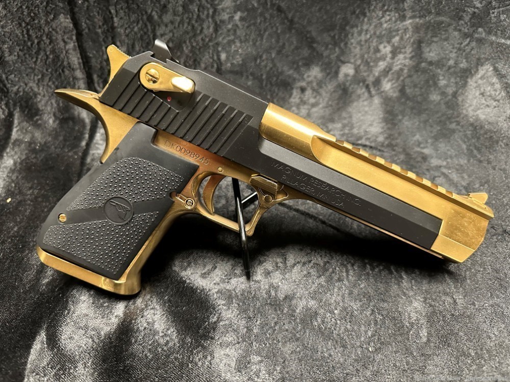  CUSTOM 24KT GOLD WITH BLACK MAGNUM RESEARCH,50AE DESERT EAGLE-img-1