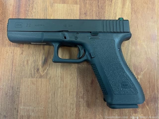 Mint Early Glock 22 Gen 2 with preban mags Possibly Unfired-img-1