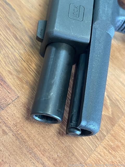 Possibly Unfired Gen 2 Glock 21 45acp in tupperware box -img-3