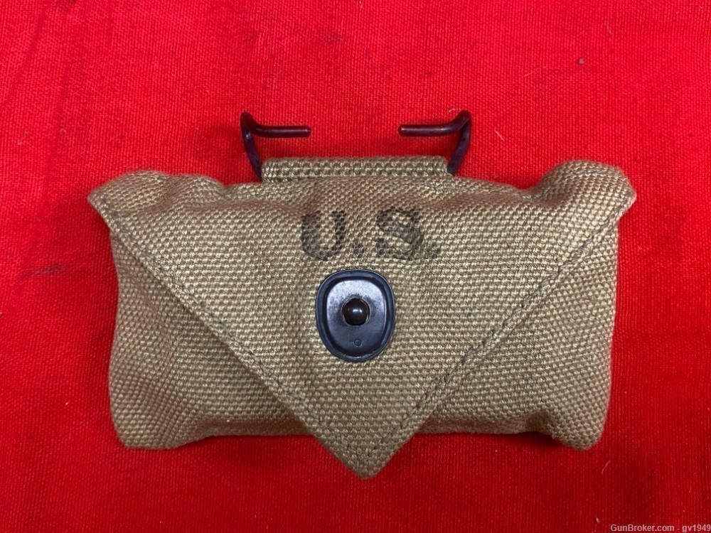 WW2 first aid pouch with compress-img-1