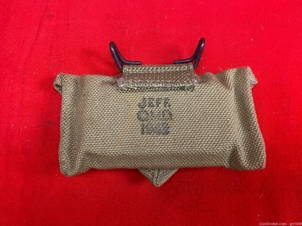 WW2 first aid pouch with compress-img-2