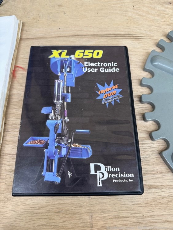 DILLON PRECISION XL-650 RELOADING PRESS IN GREAT CONDITION W TONS OF EXTRAS-img-13