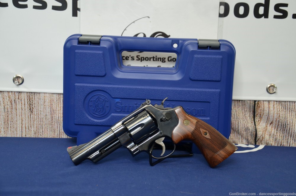 Smith & Wesson 29-10 44 Magnum 4" BBL 6 Shot Capacity - FAST SHIP-img-0