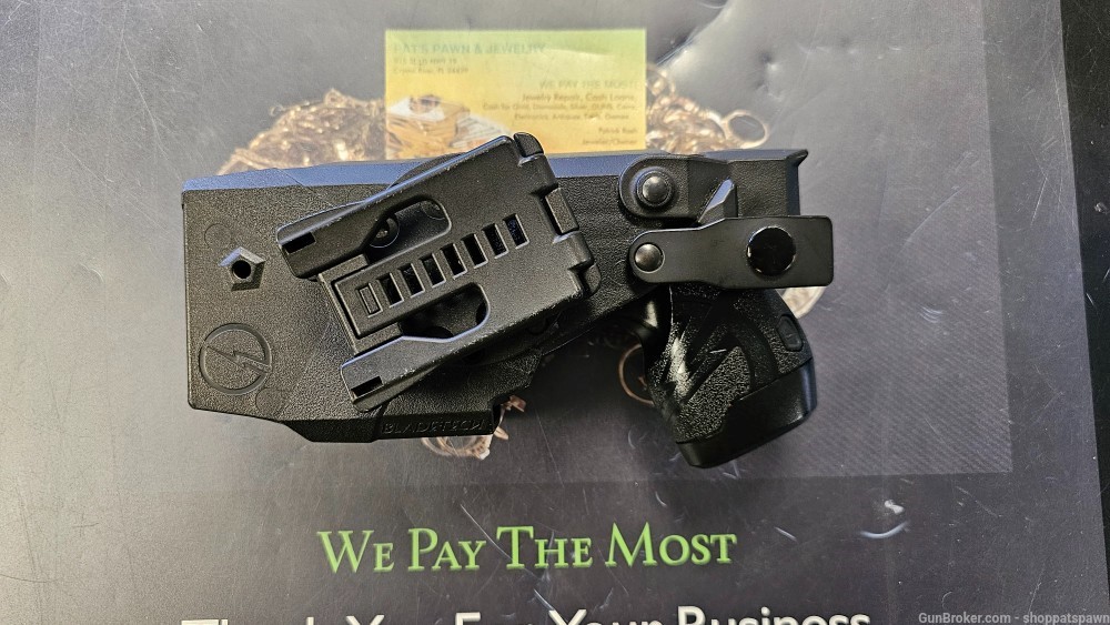 Axon X2 taser with holster , 2 cartridges & battery  *blank cid*-img-8