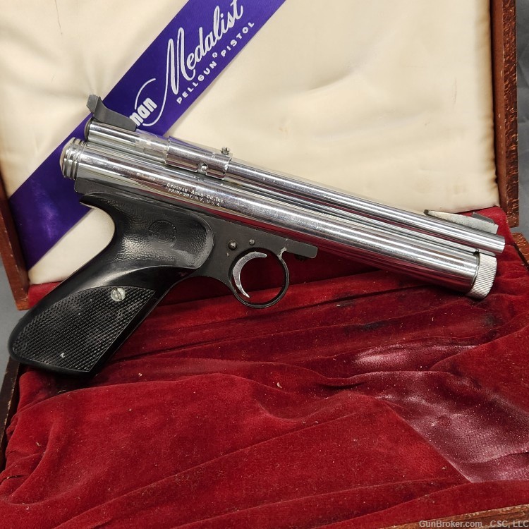 Crosman Medalist pellet pistol Model 150 with wooden display case box-img-5