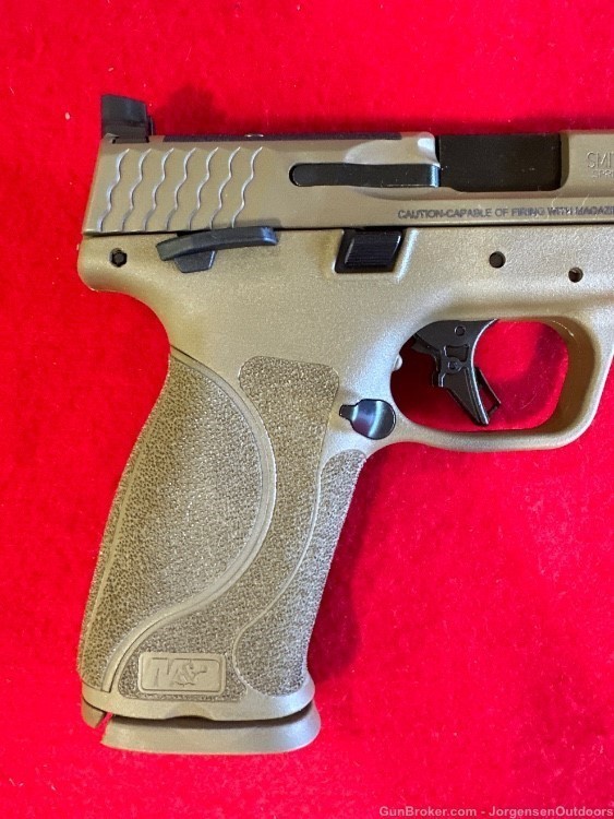 NEW Smith and Wesson M&P9 2.0 FDE 9mm-img-1