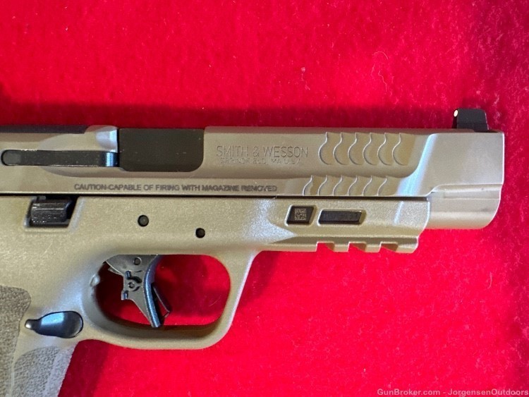 NEW Smith and Wesson M&P9 2.0 FDE 9mm-img-2