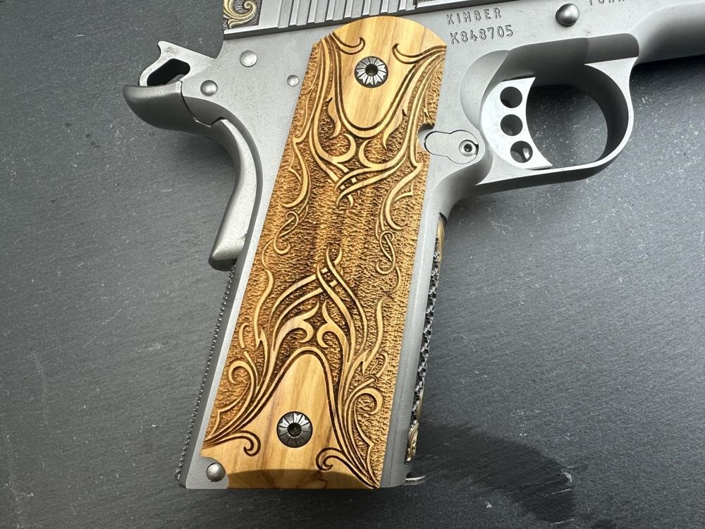 FACTORY 2ND - Kimber 1911 Custom Engraved Royal Chateau AA by Altamont-img-12
