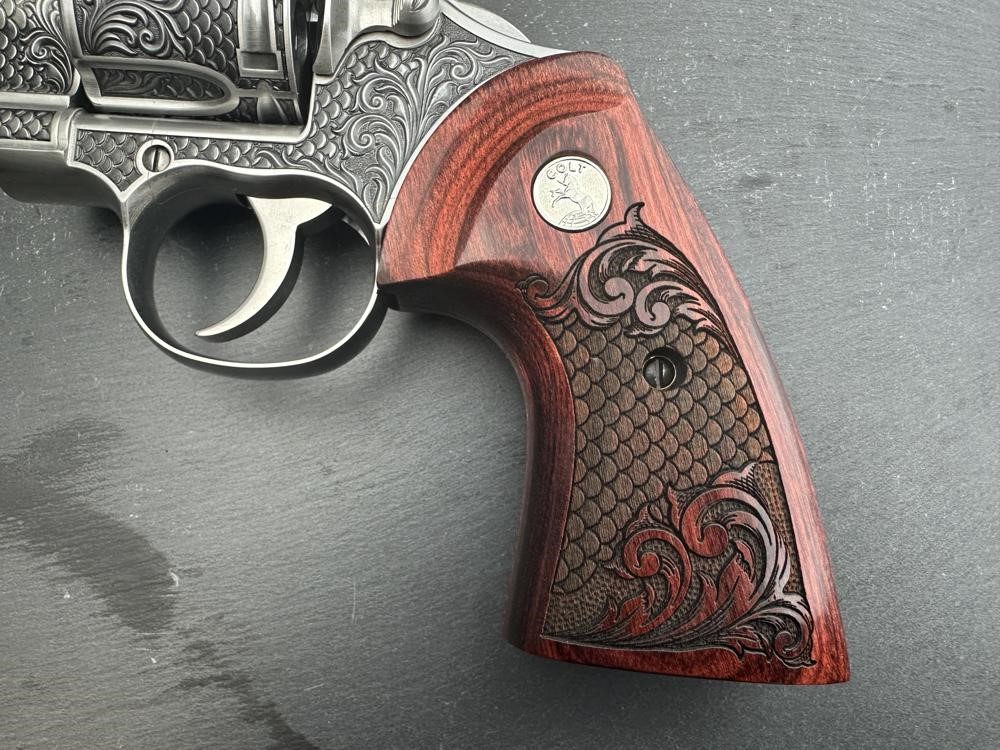 FACTORY 2ND - Colt Python 2020 ENGRAVED Royal Snake Scale by Altamont 3"-img-4