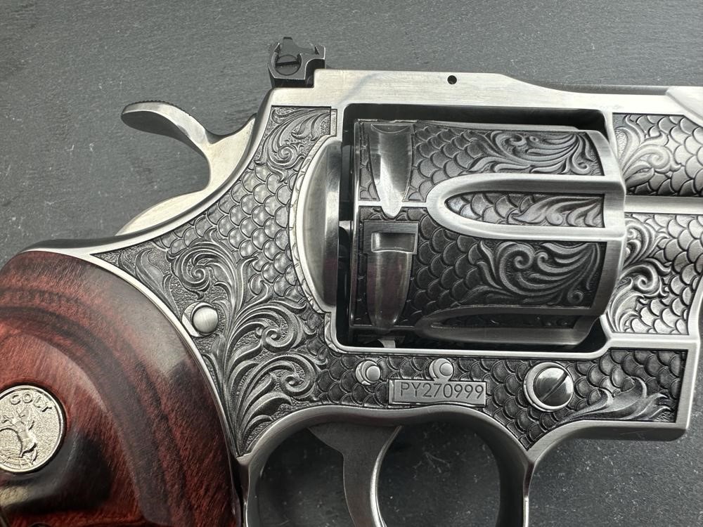 FACTORY 2ND - Colt Python 2020 ENGRAVED Royal Snake Scale by Altamont 3"-img-10