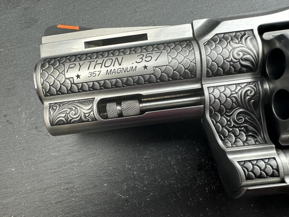 FACTORY 2ND - Colt Python 2020 ENGRAVED Royal Snake Scale by Altamont 3"-img-1