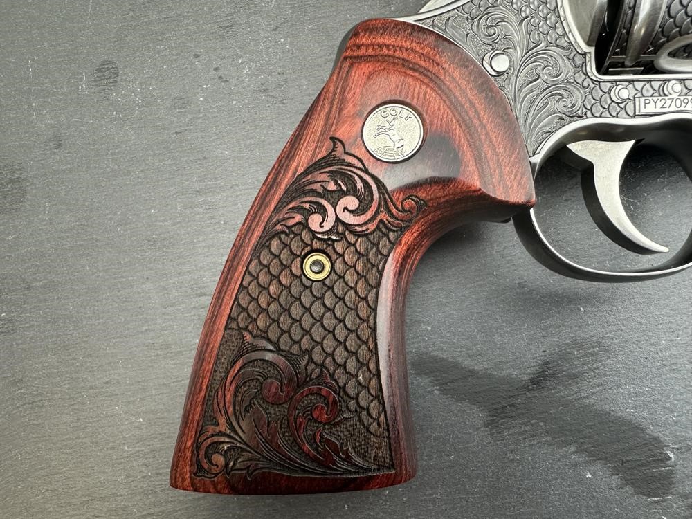 FACTORY 2ND - Colt Python 2020 ENGRAVED Royal Snake Scale by Altamont 3"-img-11