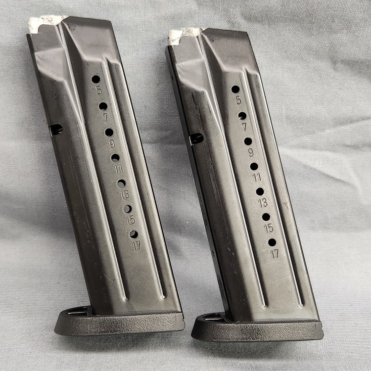 Two Smith & Wesson M&P9 magazines 17rd 9mm-img-0
