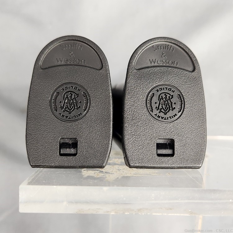 Two Smith & Wesson M&P9 magazines 17rd 9mm-img-4