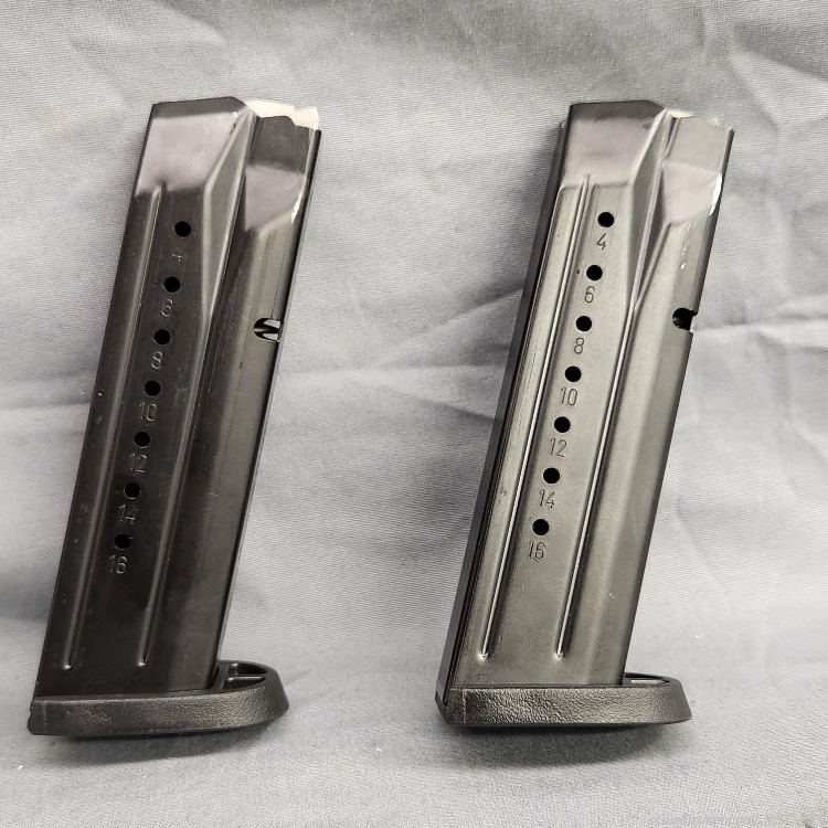 Two Smith & Wesson M&P9 magazines 17rd 9mm-img-2