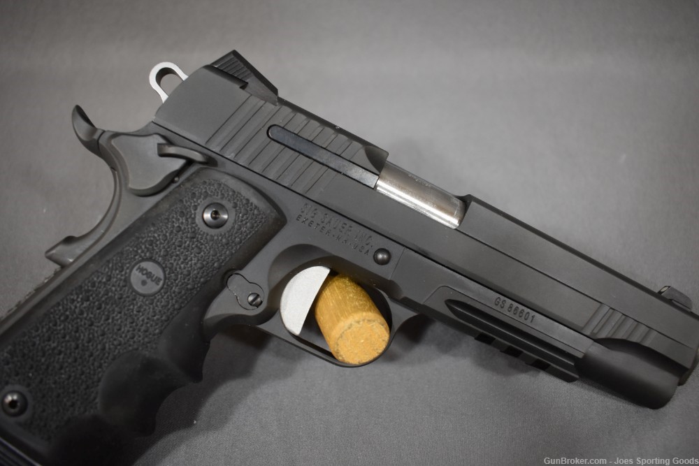 Sig Sauer 1911 - .45 ACP Semi-Automatic Pistol w/ 4.5" Barrel & Case-img-3