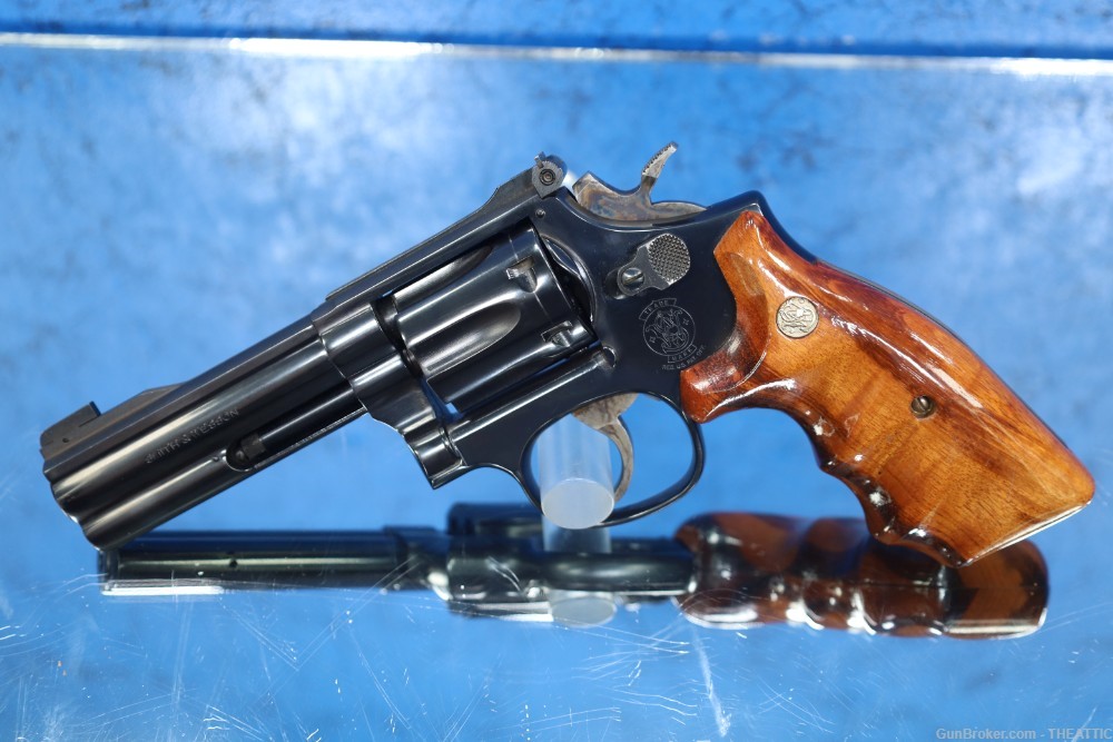 SMITH AND WESSON 17-6 22LR FULL LUG S&W MODEL 17 WITH COMBAT GRIPS-img-1