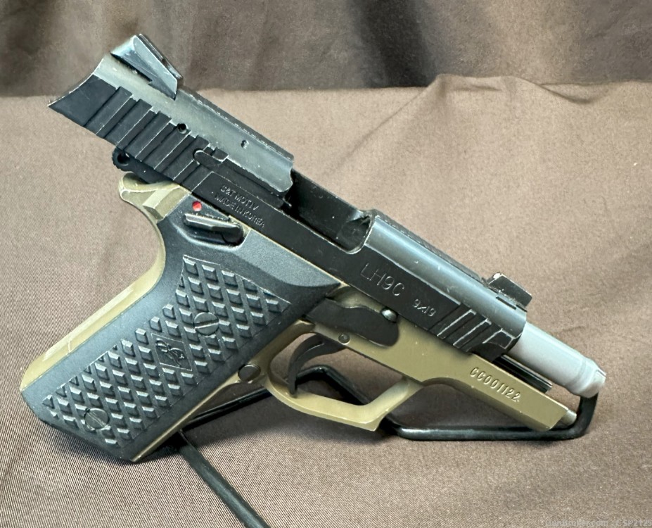 Lionheart Industries LH9C 9mm Compact Handgun w/ Case & 2 Mags-img-4