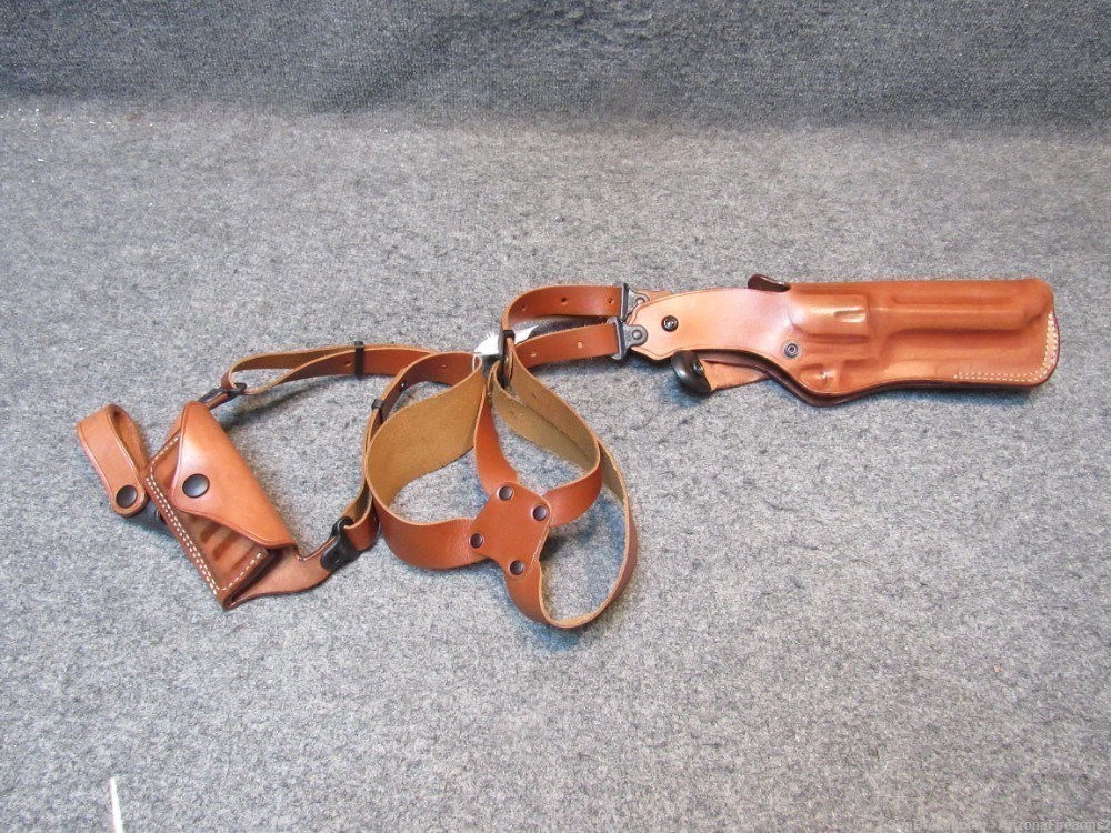 2 Quality leather Masc holsters / shoulder / OWB 6" single action revolver-img-3
