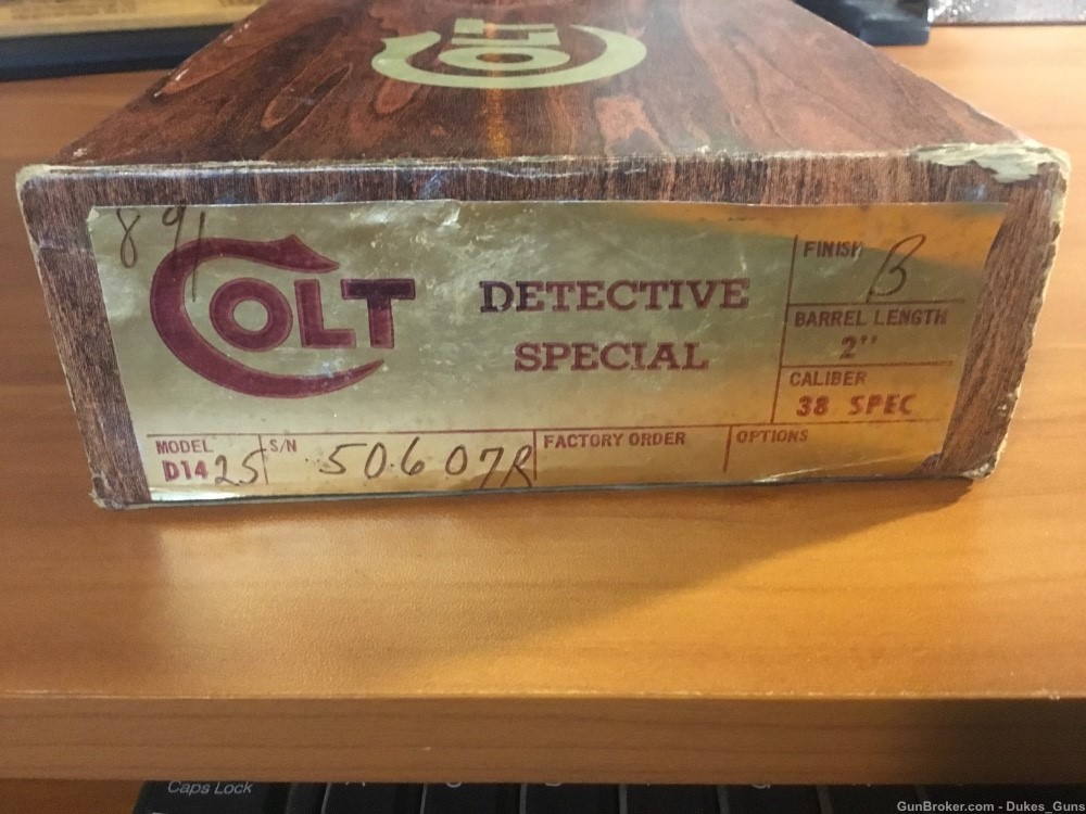 Colt Detective Special, 1978 wood grain box with papers-img-1