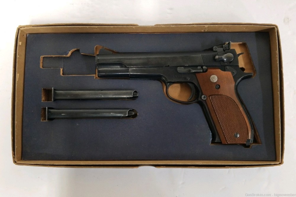 Smith & Wesson Model 52-1 Semi-Auto Target Pistol in 38 WC w/ Box-img-1