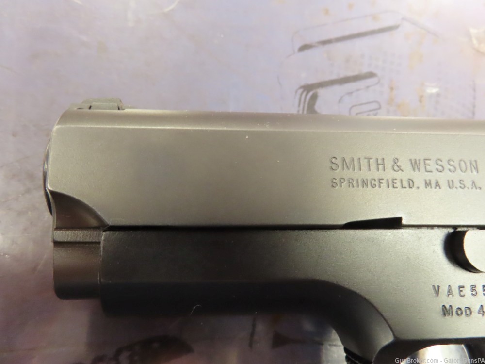 Smith & Wesson 4014 .40 cal S&W Model 4014 4000 series 1 of 550 Lew Horton -img-1