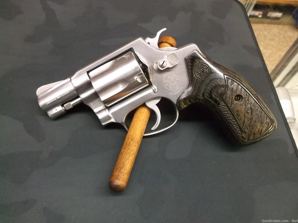 Smith and Wesson Model 60 .38SPL 1 7/8-img-5