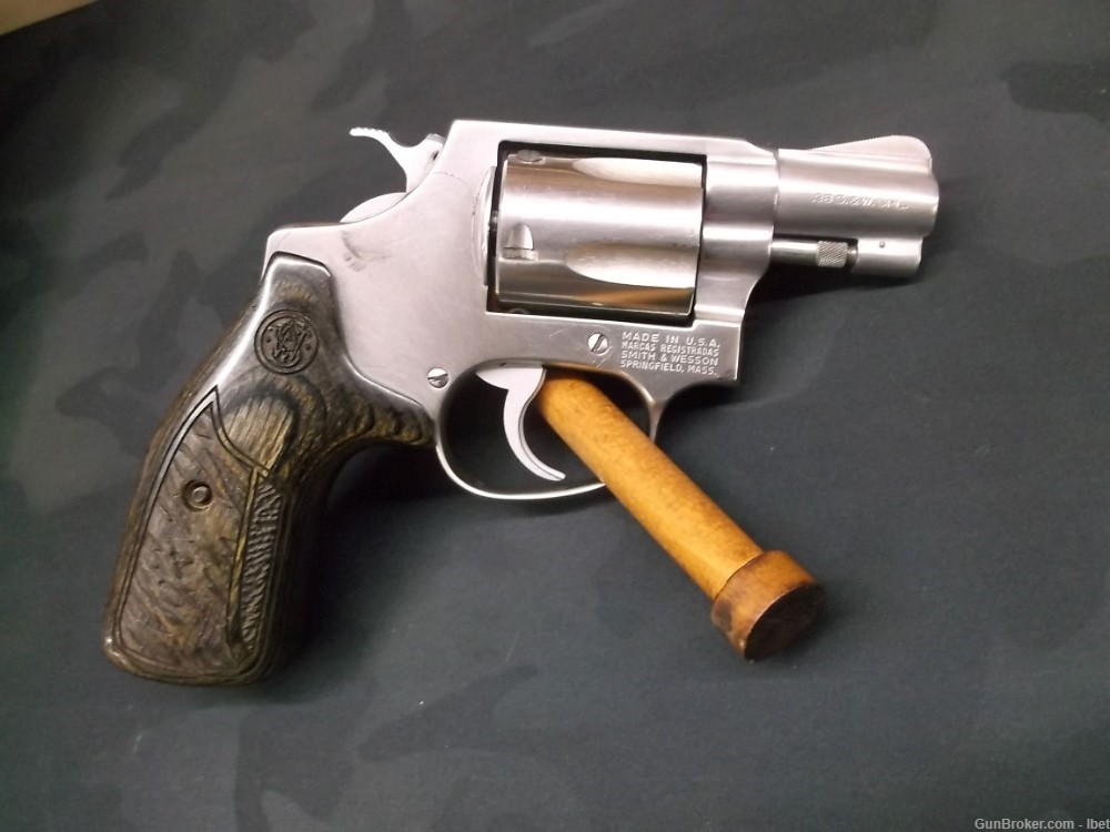 Smith and Wesson Model 60 .38SPL 1 7/8-img-0