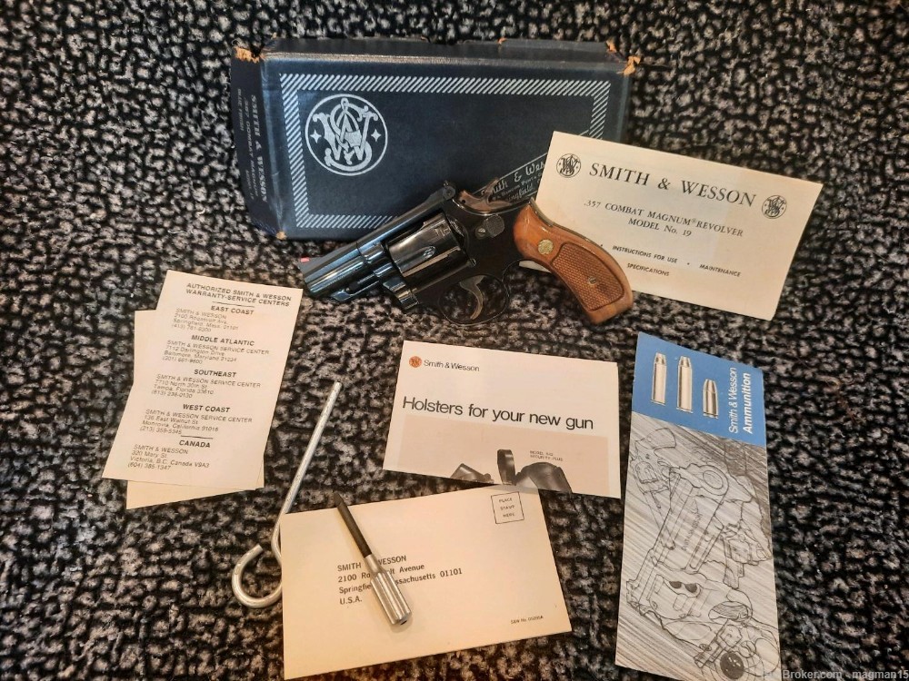Smith & Wesson S&W Model 19-4 .357 Combat Magnum 2.5" Collector Grade Box-img-0