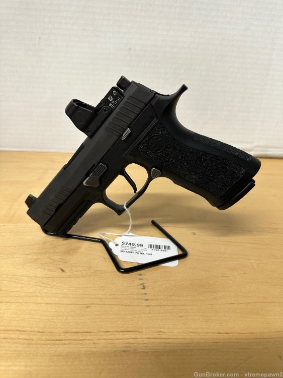 Sig Sauer P320 with Leopold Deltapoint Pro red dot-img-1