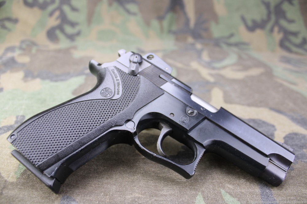 Smith and Wesson 5904 S&W-img-1