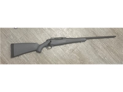 Weatherby Mark V Hunter 243 win with Warne mountain tech base unfired