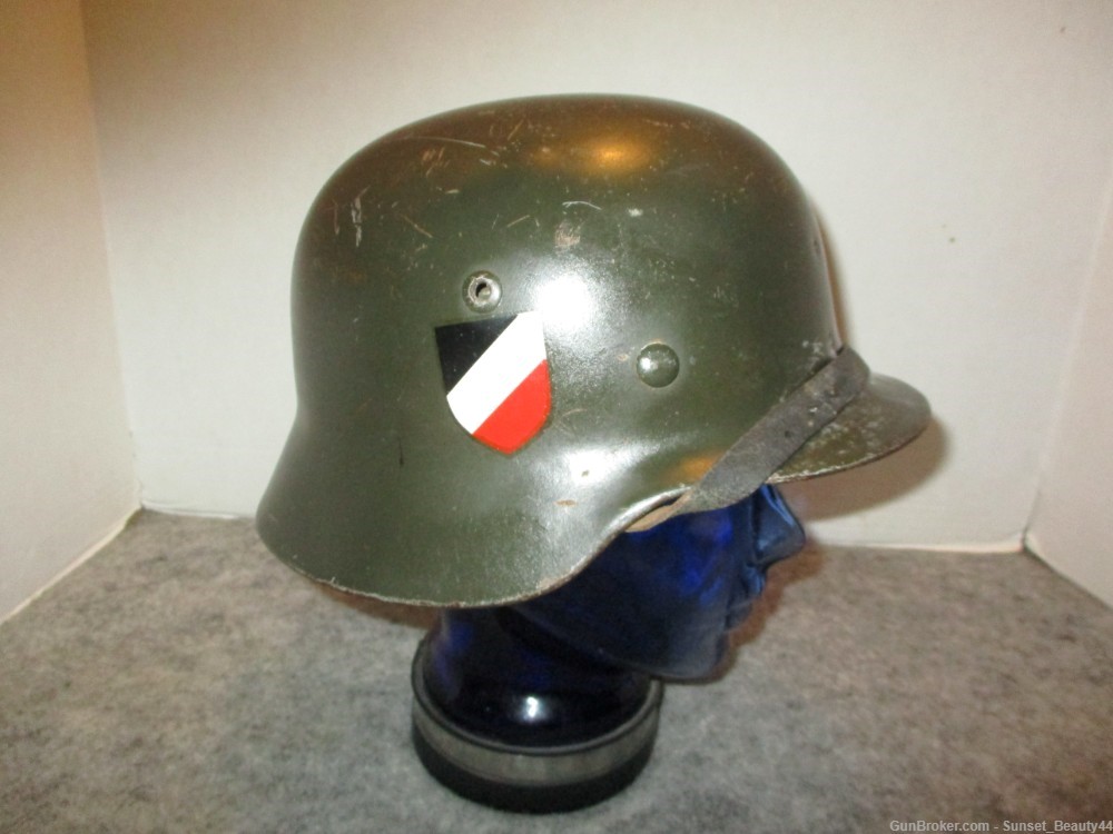 Vintage WW11 German M40 Steel Helmet-img-0