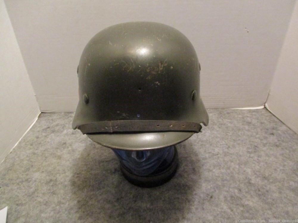 Vintage WW11 German M40 Steel Helmet-img-3