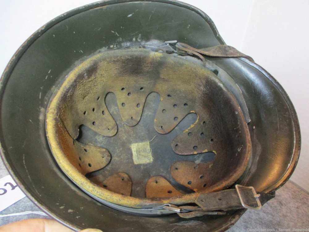 Vintage WW11 German M40 Steel Helmet-img-21