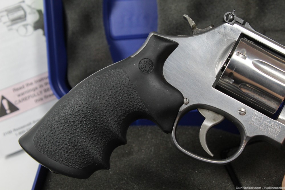 Smith and Wesson S&W 686 6 Plus .357 Magnum Stainless Revolver w/ Case-img-5