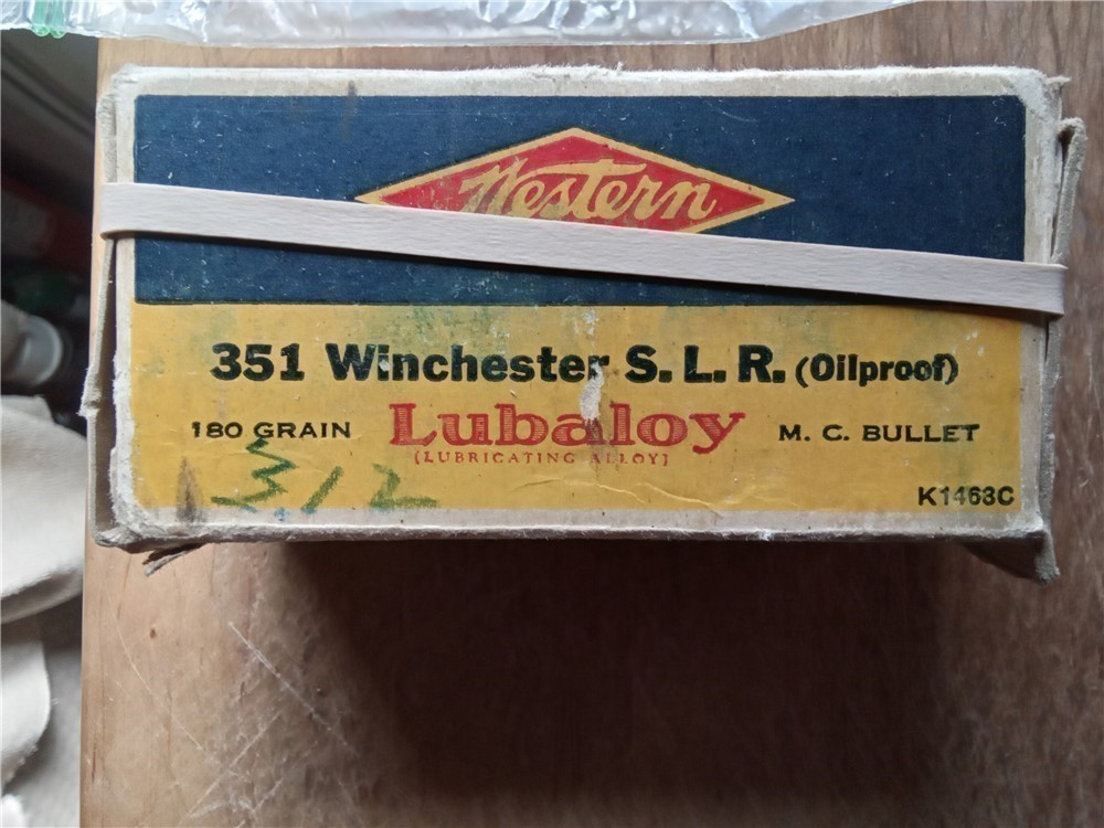Western 351 Winchester S. L. R. center fire Lubaloy 180 gr. ammo-img-3
